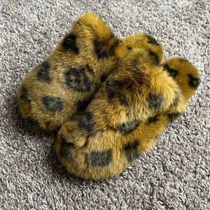 BRAND NEW LUXURY INSPO BACKLESS SLIPPERS